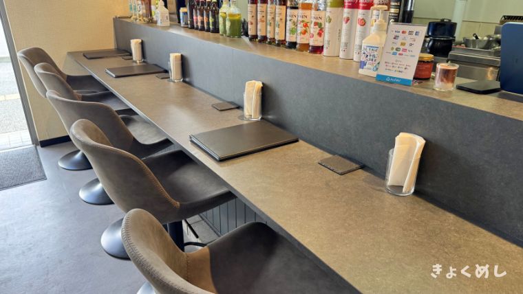 shirom cafe stand 01 シロムカフェスタンド01 旭川カフェ スイーツ おしゃれカフェ 店内