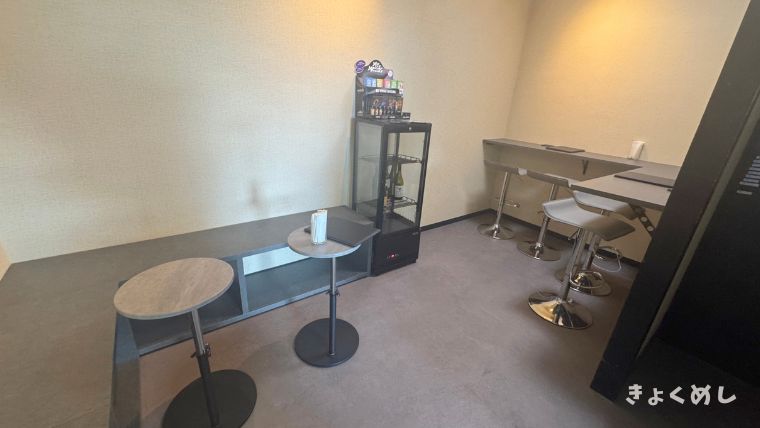 shirom cafe stand 01 シロムカフェスタンド01 旭川カフェ スイーツ おしゃれカフェ 店内