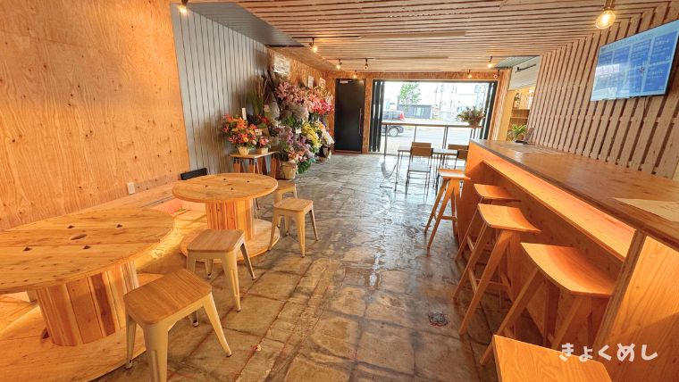 旭川グルメ 東旭川 HEISON Craft Beer & Parfait 店内