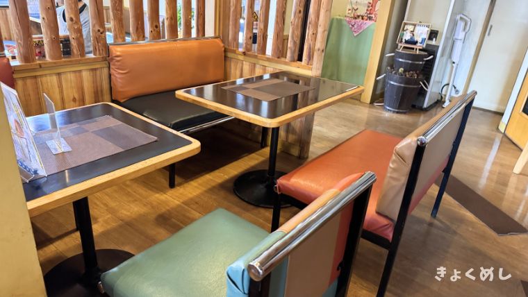 旭川グルメ　豊岡　COFFEE&FOOD SWAN　スワン　喫茶店　ランチ 店内