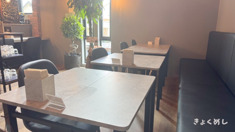 旭川グルメ 新店舗 阿里山STAND. アリサンスタンド ランチ 子連れランチ 店内