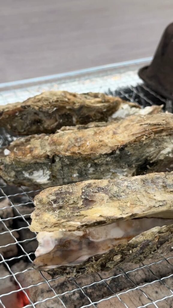 旭川グルメ　旭川駅前広場　牡蠣小屋かき政宗　レポート 焼き牡蠣